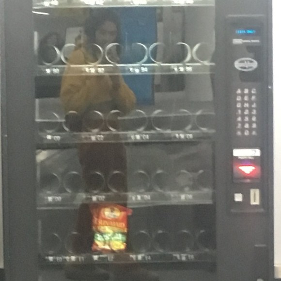 Meet your Posher, Justina - Picture 1 of 1